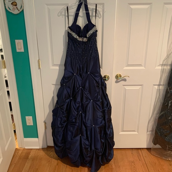 Pageant or formal ball gown - Picture 3 of 5